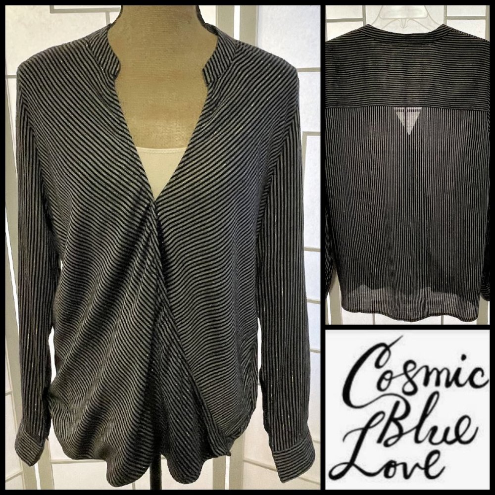 Cosmic Blue Love Crossover hem low v-neck